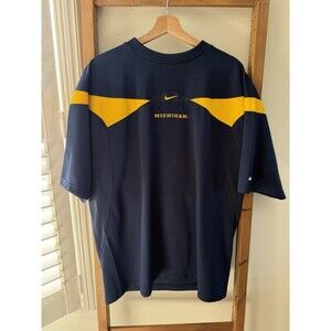 University of Michigan Vintage Shirt Pullover Medium Football Nike Dri -Fit